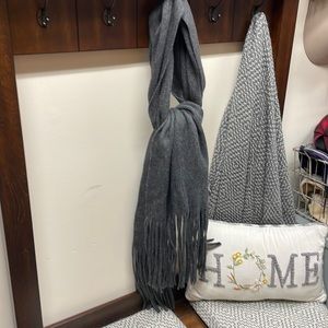 Deal of the day! Lucky brand scarf, unisex, perfect color, gray cashmere feel!
